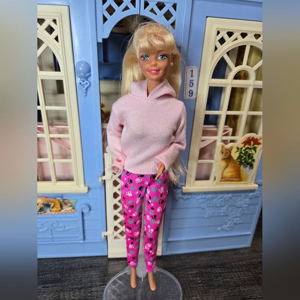 1996 Pet Doctor Barbie